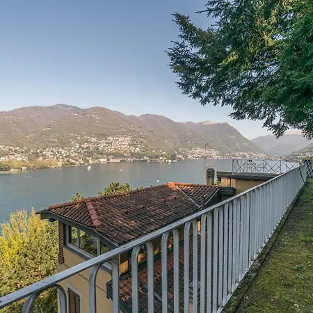 Guest Host - Stylish And Bright With Private Garden Appartement *