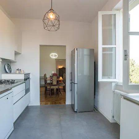 Guest Host - Stylish And Bright With Private Garden * Όπως