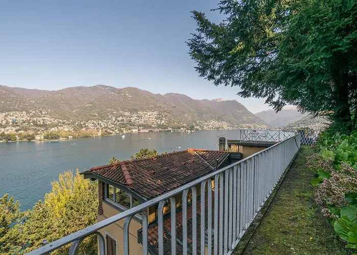 Guest Host - Stylish And Bright With Private Garden Apartment *