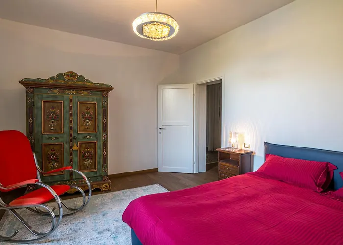 Guest Host - Stylish And Bright With Private Garden * Como