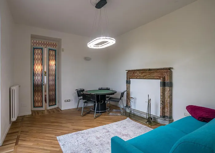 Guest Host - Stylish And Bright With Private Garden Apartment