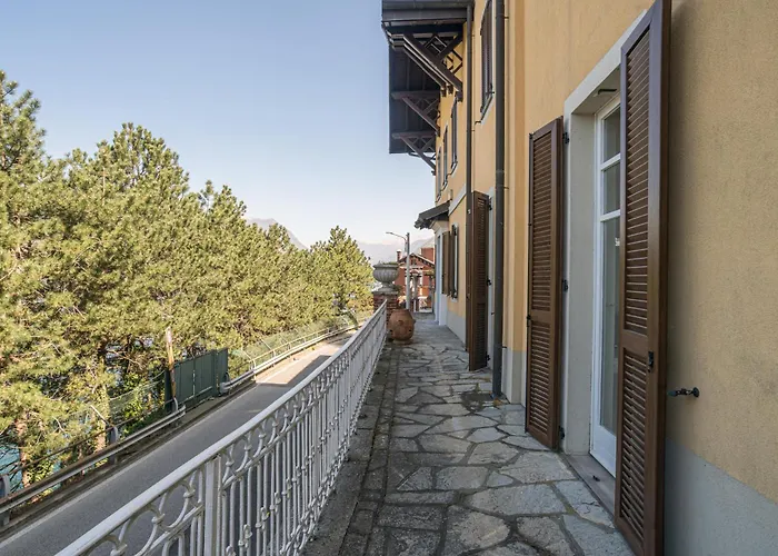 Guest Host - Stylish And Bright With Private Garden Apartment *