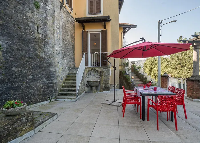 Guest Host - Stylish And Bright With Private Garden