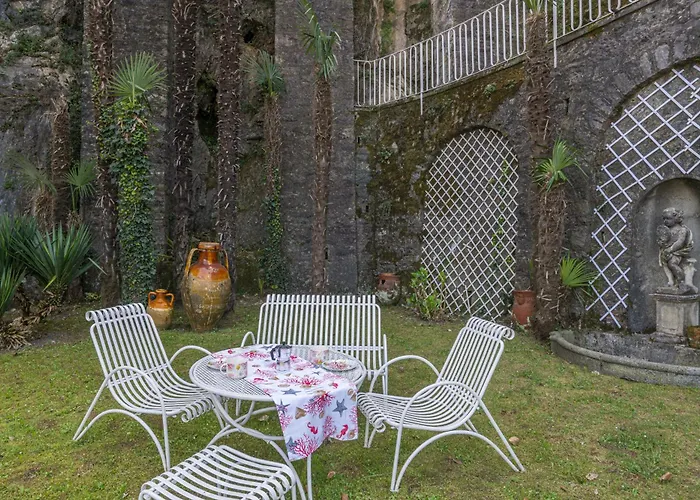 Guest Host - Stylish And Bright With Private Garden * Como