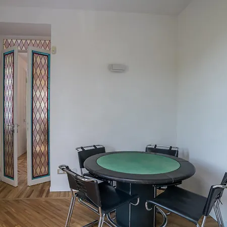 Guest Host - Stylish And Bright With Private Garden Côme